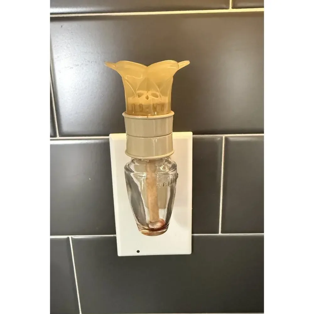 Bath & Body Works Wallflower Plugin Home Fragrance Diffuser Set Of 2 NO Lights